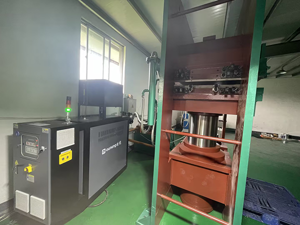 汽車腳墊生橡膠片材硫化機油溫機