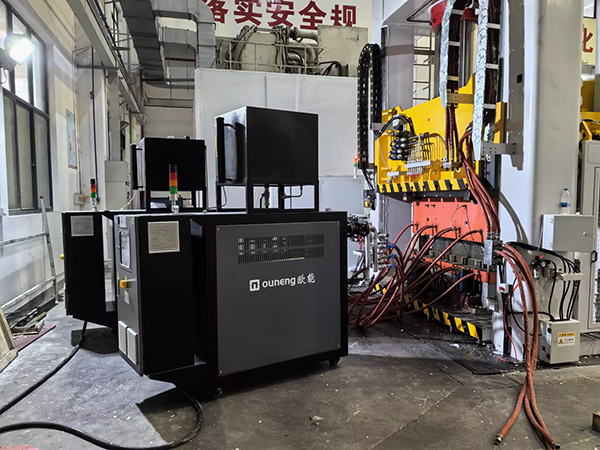 液壓機上下模控溫SMC模壓模溫機