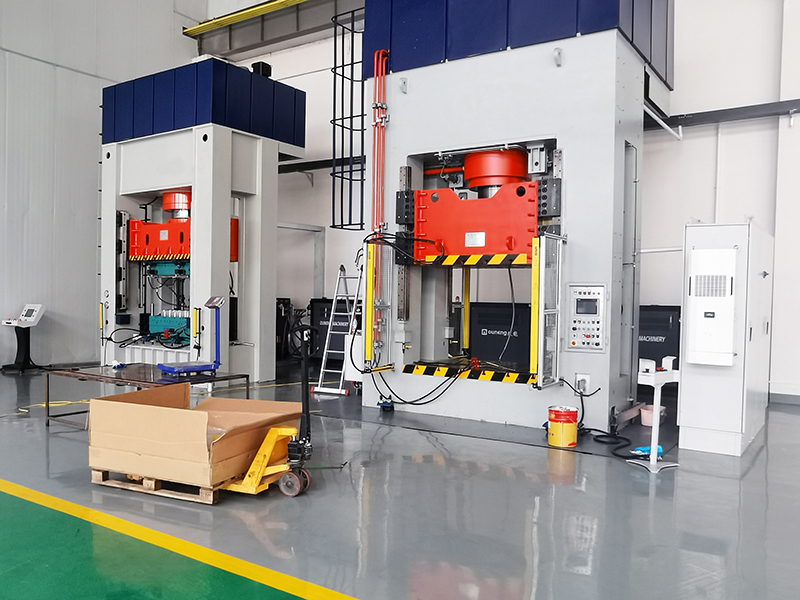 新能源電池殼體材料SMC模溫機(jī)——應(yīng)用案例